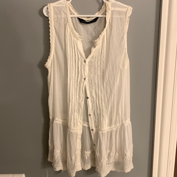 Zara Tops - Zara Cream Sleeveless Button-Down Top